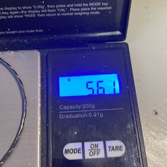 7.5” retro-1990s-solid gunmetal gray diamond textured stackable bangle bracelet - Picture 9 of 9